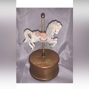 (1) Carousel Collection Musical Horse - Carousel Waltz Limited Edition 3469 RARE